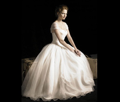 Organza strappy dress with lace cups