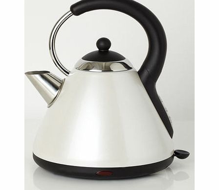 Pearlised white Essentials pyramid kettle, white
