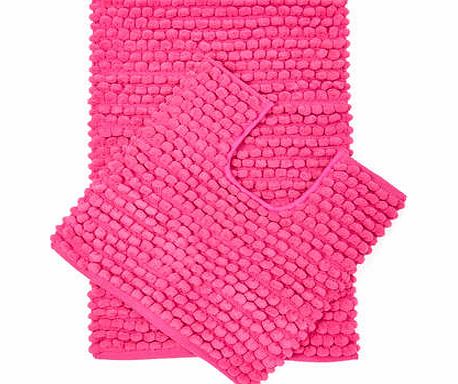 Pink Chunky loop plain bath mat and pedestal