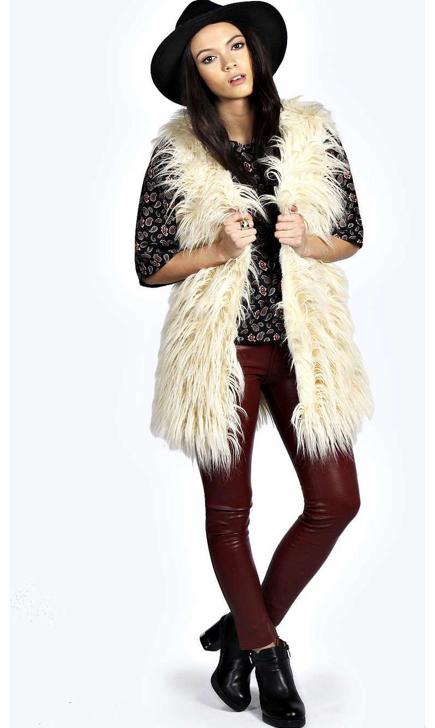 boohoo Ann Sherpa Lined Faux Fur Gilet - cream azz18344