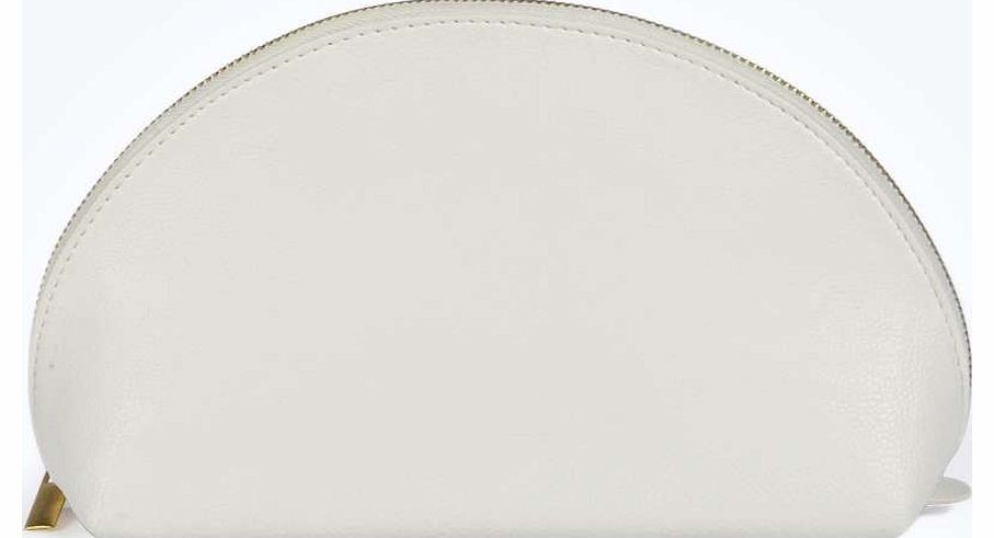 boohoo Charlie Faux Leather Make Up Wash Bag - white