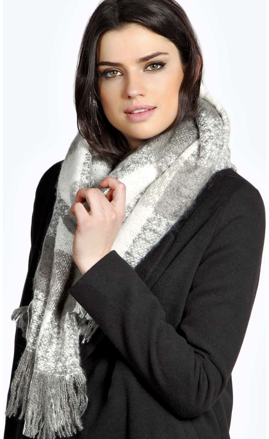 boohoo Chelsea Large Houndstooth Wrap Scarf - grey