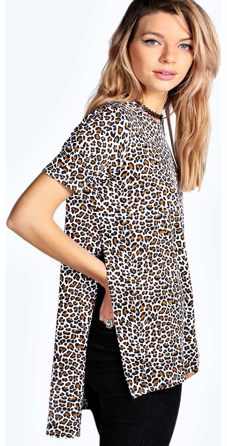 boohoo Eloise Leopard Print Split Side Tee - white