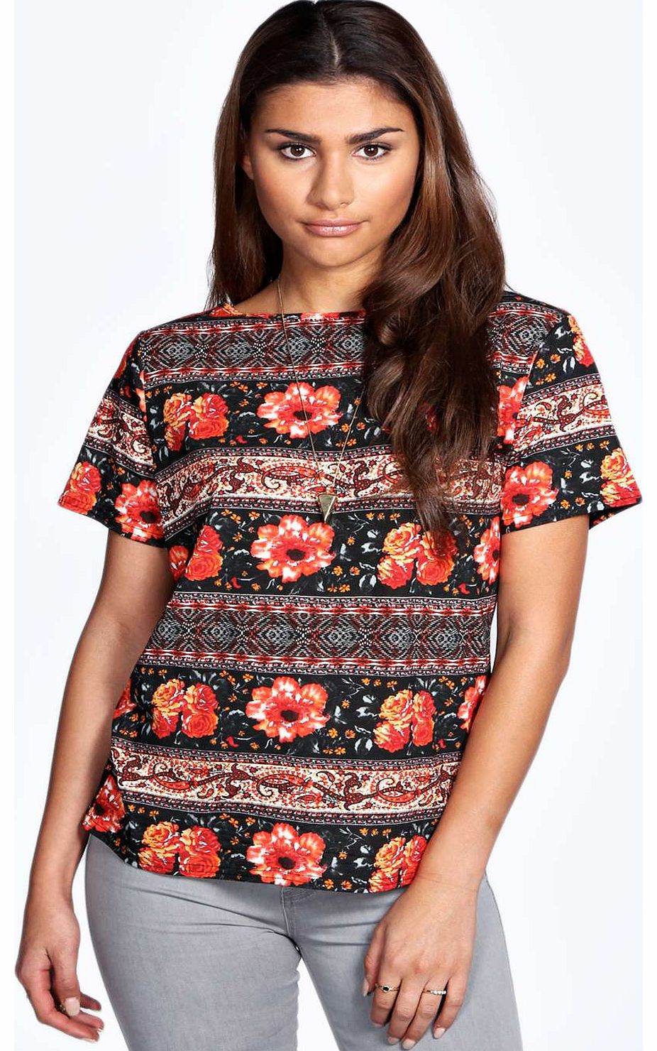 boohoo Isobel Paisley Floral Oversized Tee - red azz18715