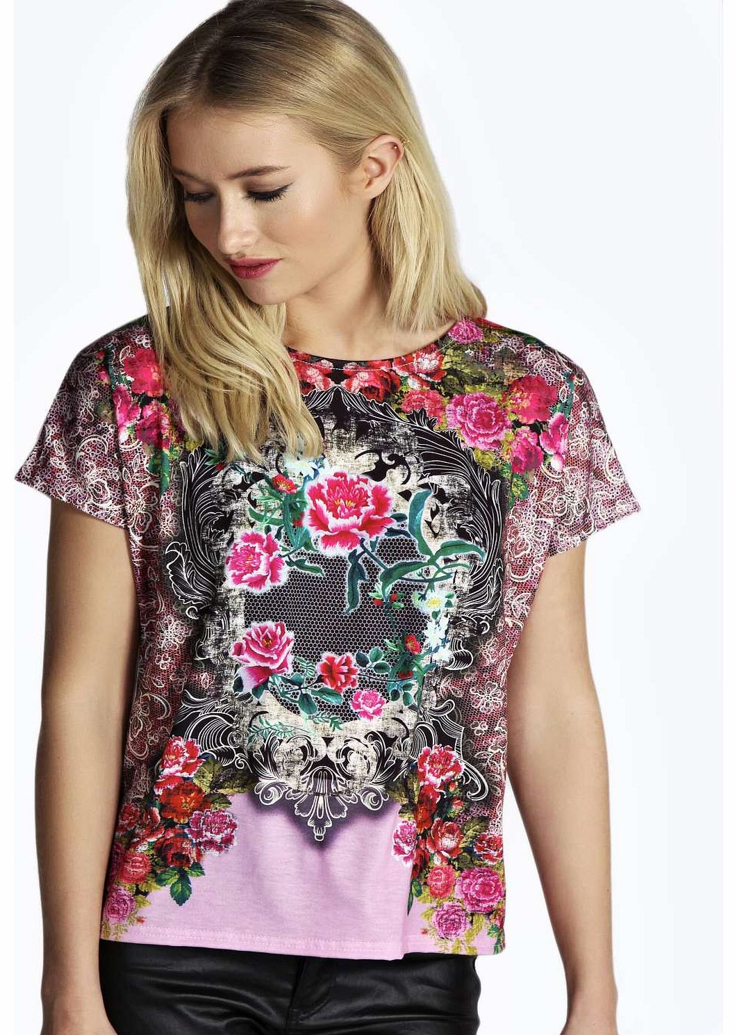 boohoo Laila Floral Front Print Tee - pink azz15708