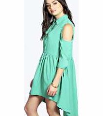 boohoo Lara Open Shoulder Dip Hem Shirt Dress - emerald