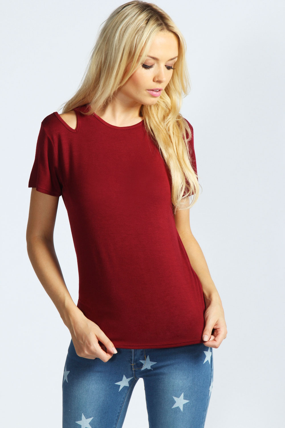 boohoo Natalie Slit Shoulder T-Shirt - berry,