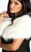 boohoo Two Colour Faux Fur Cape - white azz16039