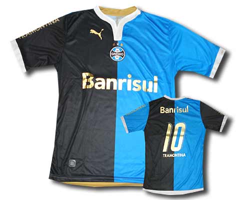Official 07-08 Gremio home football shirt manufactured by Puma and available in size XL.