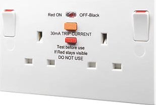 British General, 1228[^]3133J 13A 2G RCD Switched Plug Socket