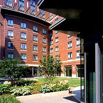 Courtyard By Marriott Boston/Brookline