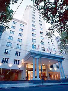 Loisuites Recoleta Hotel