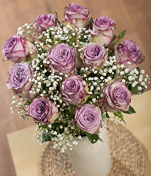 Bunches.co.uk 12 Purple Roses SDLPR