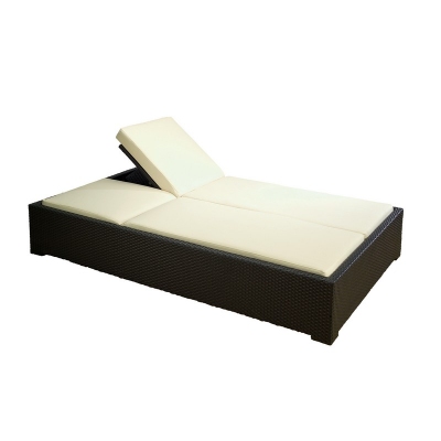 Discount Wicker Furniture Cushions on Wicker Double Lounger Complete With Ivory Cushions Garden Furniture