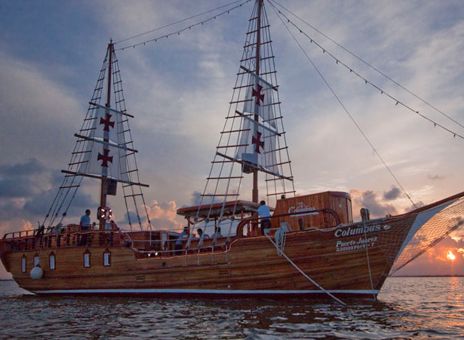 Cancun Candlelit Cruise with Dinner