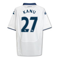 Portsmouth Away Shirt 2009/10 with Kanu 27