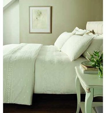Cream Windsor Bedspread