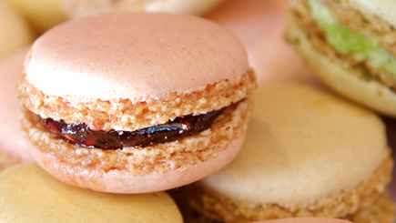 Champagne and Mini Macaroons for Two at Cake Boy