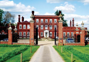 CHAMPNEYS Rasul and Thalassotherapy Spa Day for