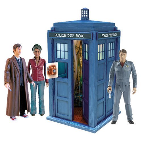 CHARACTER OPTIONS FLIGHT CONTROL TARDIS WITH 3 FIGURES (BOXED SET)