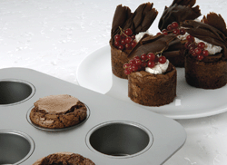 Chicago Metallic Molten N More Pan