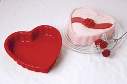Red Non-Stick Fluted Heart Pan