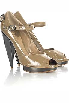 Chloandeacute; Cone heel platforms