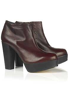 Chloandeacute; Leather ankle boots