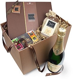 Chocolate Trading Co Champagne and chocolate hamper