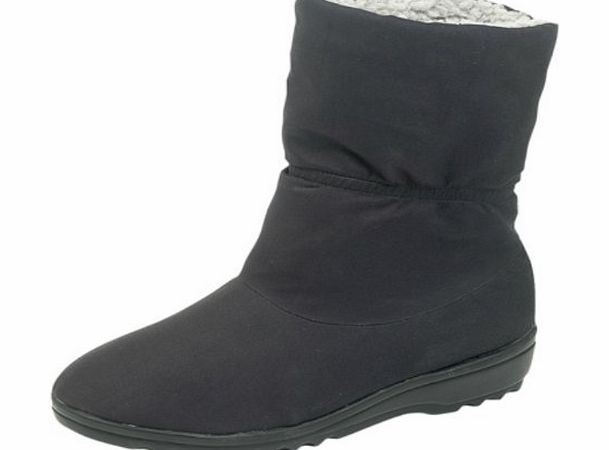 LADIES, PULL ON, WATERPROOF, LINED WINTER BOOTS 6