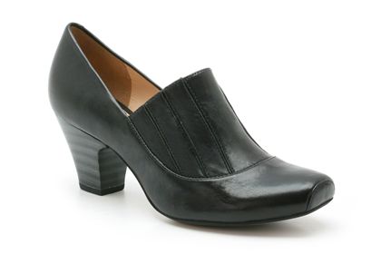 Clarks Amazon Cruise Black Leather