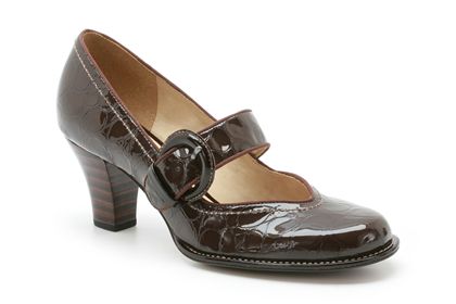 Clarks Bombay Luck Brown Interest