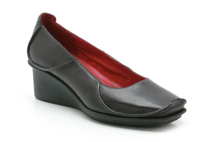 Clarks Finnis Dove Black Leather