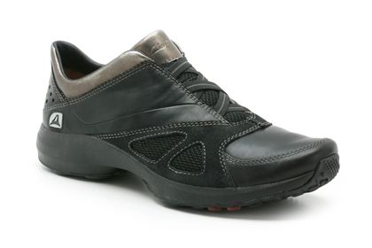 Clarks Plato Slip Black Leather