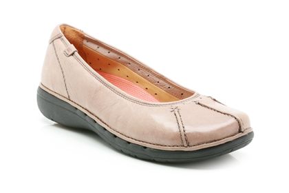 Un Pump Taupe Leather