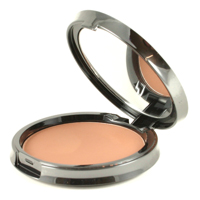 Clive Christian Daniel Sandler Pressed Face Powder in Compact