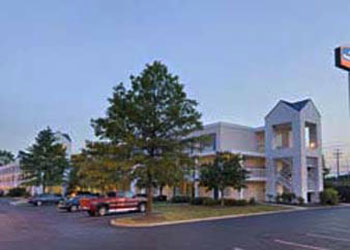 COLUMBUS Howard Johnson Columbus North