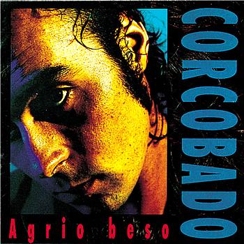 Corcobado Agrio Beso