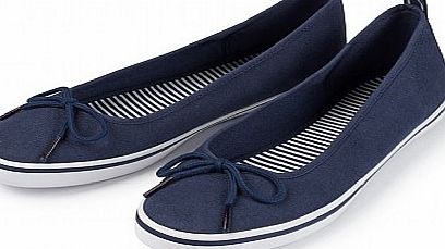 Crew Clothing Lilly Bow Pump