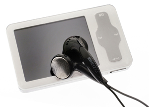 Dane-Elec Meizu Portable Video MP3 / MP4 Video Player - 2GB - White
