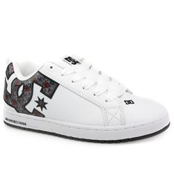 Male Court Graffik Se Too Leather Upper Dc Shoes in White and Red