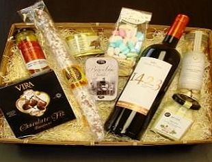 Delicioso Spanish Gift basket of gourmet food and wine Barcelona