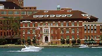 DETROIT Omni Detroit Hotel River Place