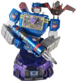 Transformers Generation 1 Soundwave Bust (Limited To 1000)