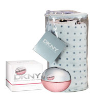 DKNY FREE DKNY Towel with Be Delicious Fresh Blossom Eau de Parfum 100ml Spray
