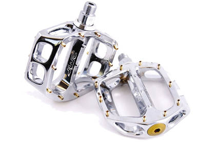 DMR V12 Pedals 9/16 Inch Pedals