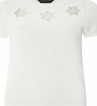 Dorothy Perkins Womens Ivory Textured Floral Tee- White DP55310022