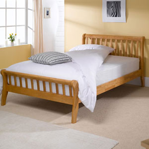 Milan 4FT Sml Double Wooden Bedstead.