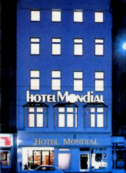 DUESSELDORF Mondial Hotel