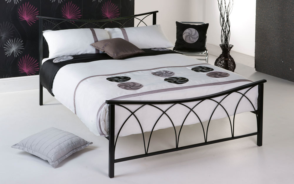Elan Telesto Black Metal Bedstead, Double, Latex